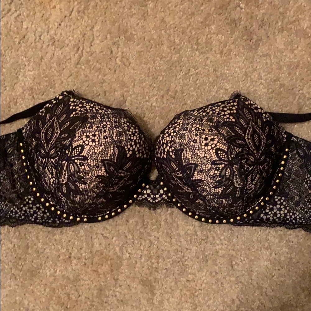 NWOT Victoria Secret Bra 40D